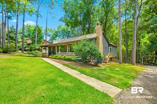 410 Frederick Ave, Fairhope, AL 36532 - Photo 1