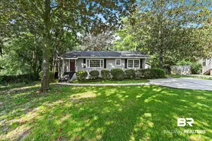 1009 W Pinewood Dr, Mobile, AL 36618 - Photo 1
