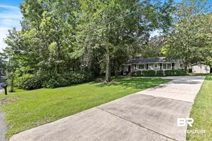 1009 W Pinewood Dr, Mobile, AL 36618 - Photo 4