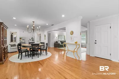 663 Ridgefield Road, Mobile, AL 36608 - Photo 6