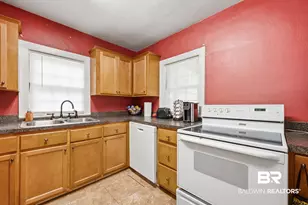 402 E 11th St, Bay Minette, AL 36507 - Photo 10