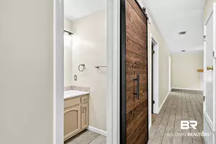 404 W Pedigo Ave, Foley, AL 36535 - Photo 14