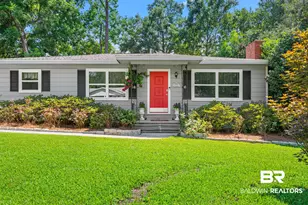 212 Pinecrest Ln, Fairhope, AL 36532 - Photo 2