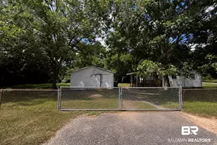 1321 Hubert Pierce Rd, Mobile, AL 36608 - Photo 4