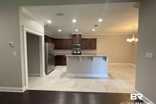 253 Hawthorne Cir, Fairhope, AL 36532 - Photo 4
