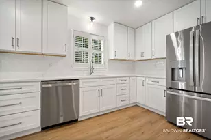 301 E Indian Creek Dr, Mobile, AL 36607 - Photo 8
