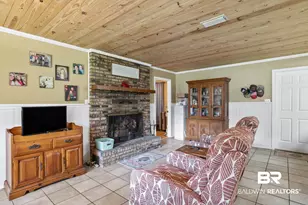 9100 Woodland Dr, Elberta, AL 36530 - Photo 8