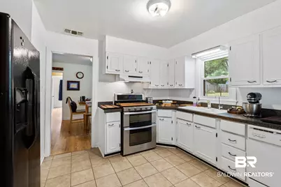 5609 Diane Drive, Mobile, AL 36618 - Photo 4
