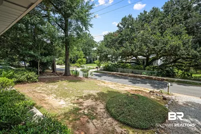 388 Pecan Avenue, Fairhope, AL 36532 - Photo 2