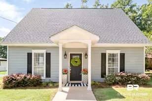1110 McNeil Ave, Mobile, AL 36609 - Photo 1