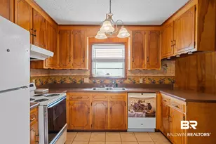 1901 N Juniper St, Foley, AL 36535 - Photo 8