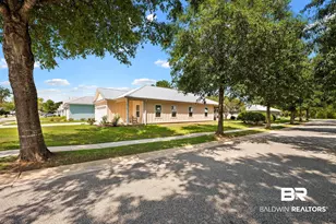 8060 Carmel Cir, Foley, AL 36535 - Photo 2