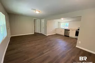 365 S Ingleside Ave, Fairhope, AL 36532 - Photo 2