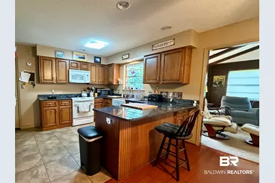 118 Paddock Drive, Fairhope, AL 36532 - Photo 2