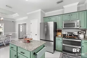 1009 Linlen Ave, Mobile, AL 36609 - Photo 6