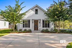 762 Central Blvd, Fairhope, AL 36532 - Photo 1