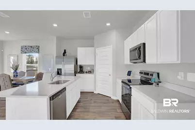 11801 Volga Dr, Fairhope, AL 36532 - Photo 2