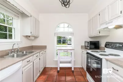2300 E Christopher Drive E, Mobile, AL 36609 - Photo 16