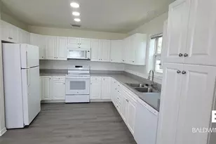 9090 Bay Pnes Rd, Elberta, AL 36530 - Photo 2