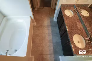 550 Leeds Ct, Foley, AL 36535 - Photo 16