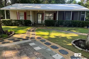 8621 Brook Ln, Fairhope, AL 36532 - Photo 2