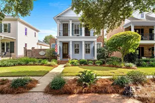 107 Savannah Square, Fairhope, AL 36532 - Photo 1