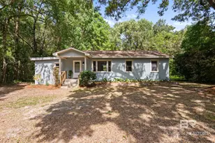 2566 Riverside Dr, Mobile, AL 36605 - Photo 2