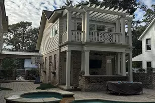 111 Magnolia Ave, Fairhope, AL 36532 - Photo 1