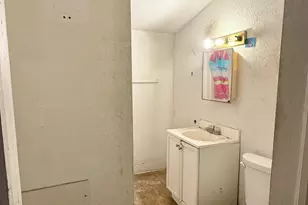 204 N E St, Pensacola, FL 32502 - Photo 10