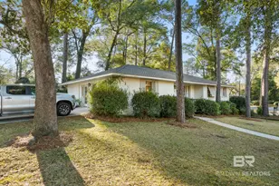 451 Ivy Cir, Fairhope, AL 36532 - Photo 2