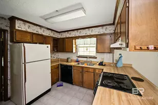 305 S Greenbriar Circle, Daphne, AL 36526 - Photo 8