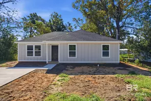 107 W 15th St, Bay Minette, AL 36507 - Photo 4