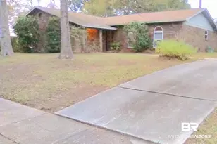 6128 N Lindholm Dr, Mobile, AL 36693 - Photo 1