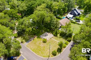 406 Fairland Ave, Fairhope, AL 36532 - Photo 1