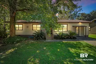 610 Johnson Ave, Fairhope, AL 36532 - Photo 1