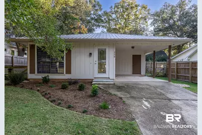 558 Bellangee Avenue, Fairhope, AL 36532 - Photo 1