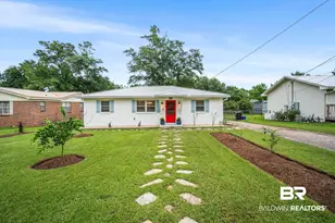 409 Forester Ave, Fairhope, AL 36532 - Photo 1