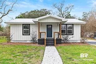 506 Byrne St, Bay Minette, AL 36507 - Photo 1