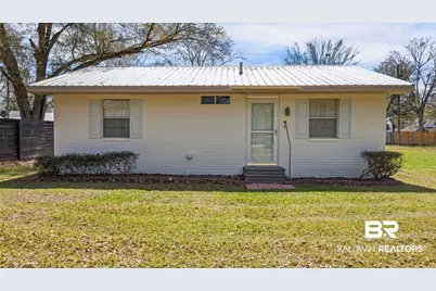 619 W Begonia Avenue, Foley, AL 36535 - Photo 1