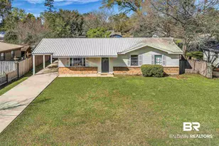 407 E Myrtle Ave, Foley, AL 36535 - Photo 1