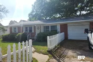 358 Satsuma St, Fairhope, AL 36532 - Photo 1