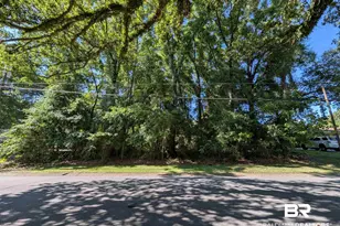 136 Fairway Dr, Daphne, AL 36526 - Photo 1