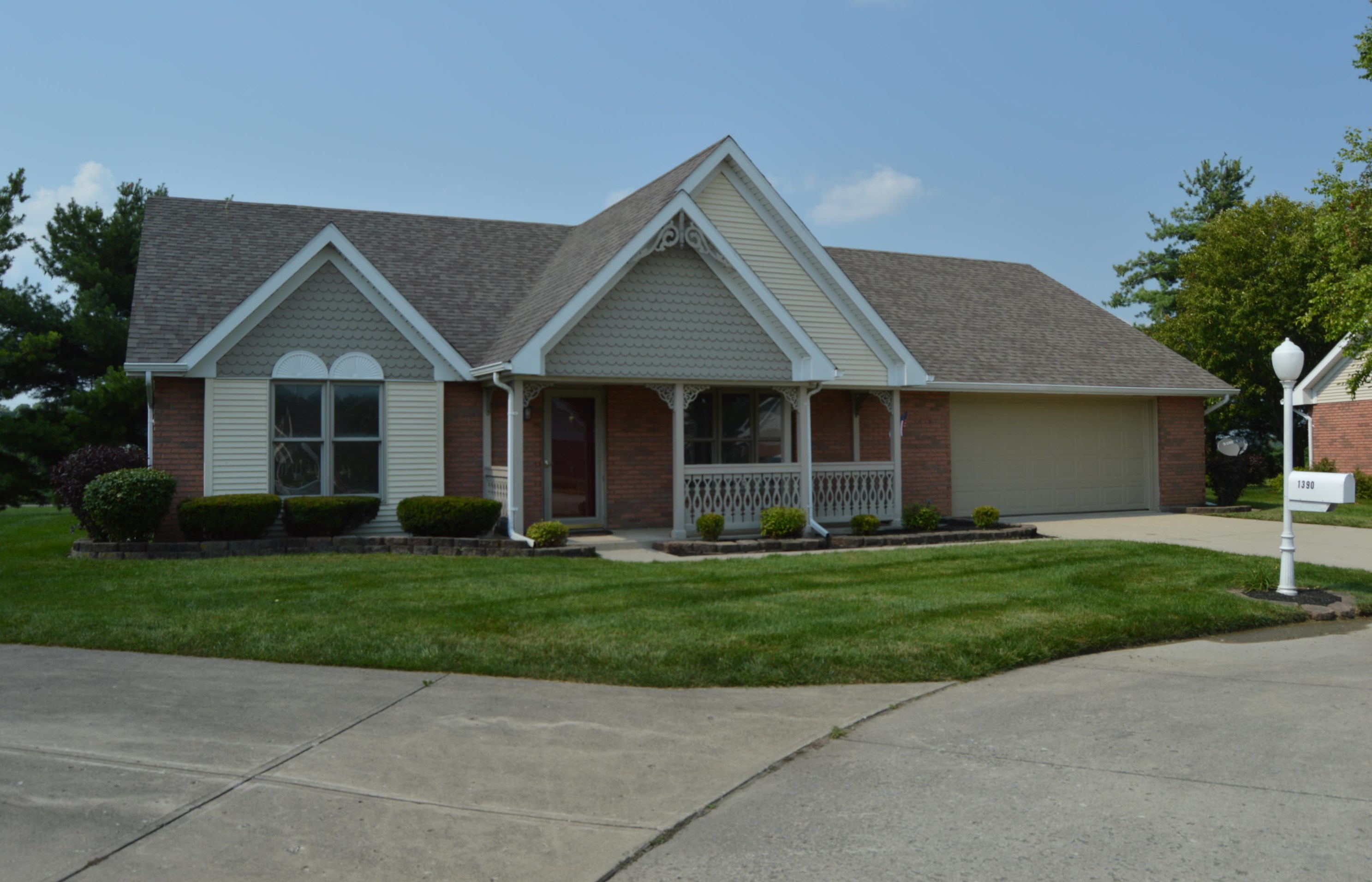 1390 Oldham Dr, Springfield, OH 45503-7706