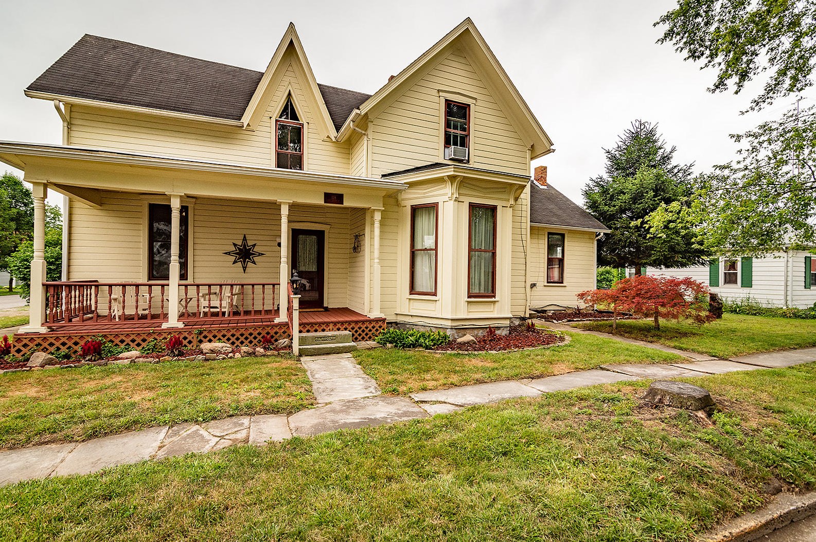 118 Hayes St, De Graff, OH 43318-9573