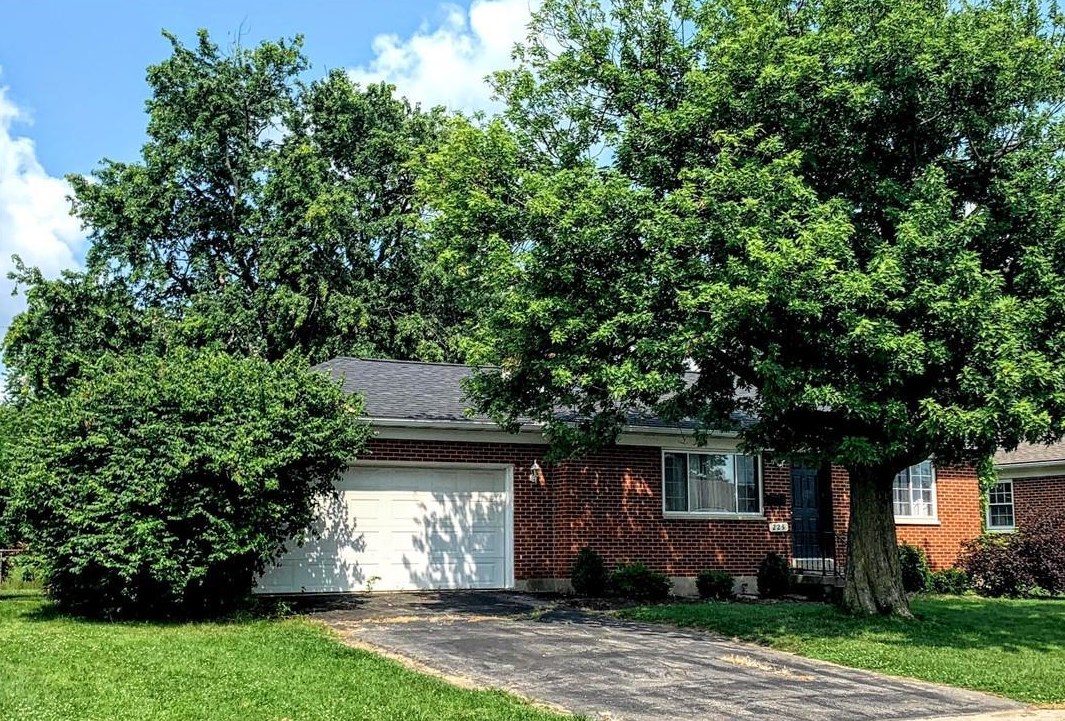 223 Ranchview Dr, Vandalia, OH 45377-2413