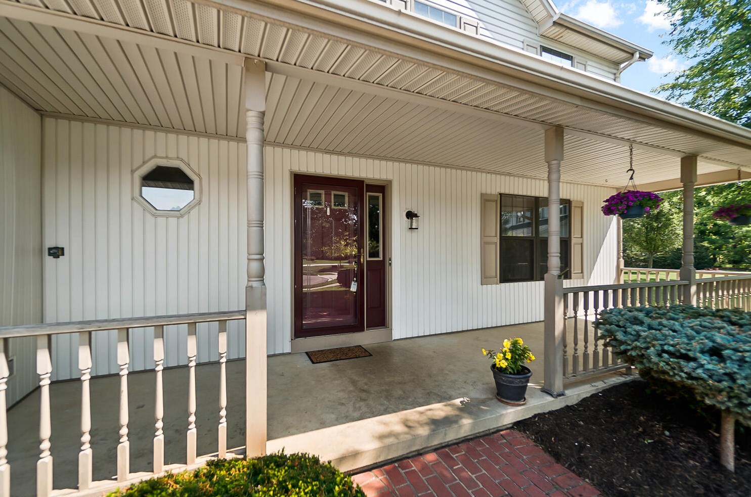 225 Mecca Dr, Vandalia, OH 45377