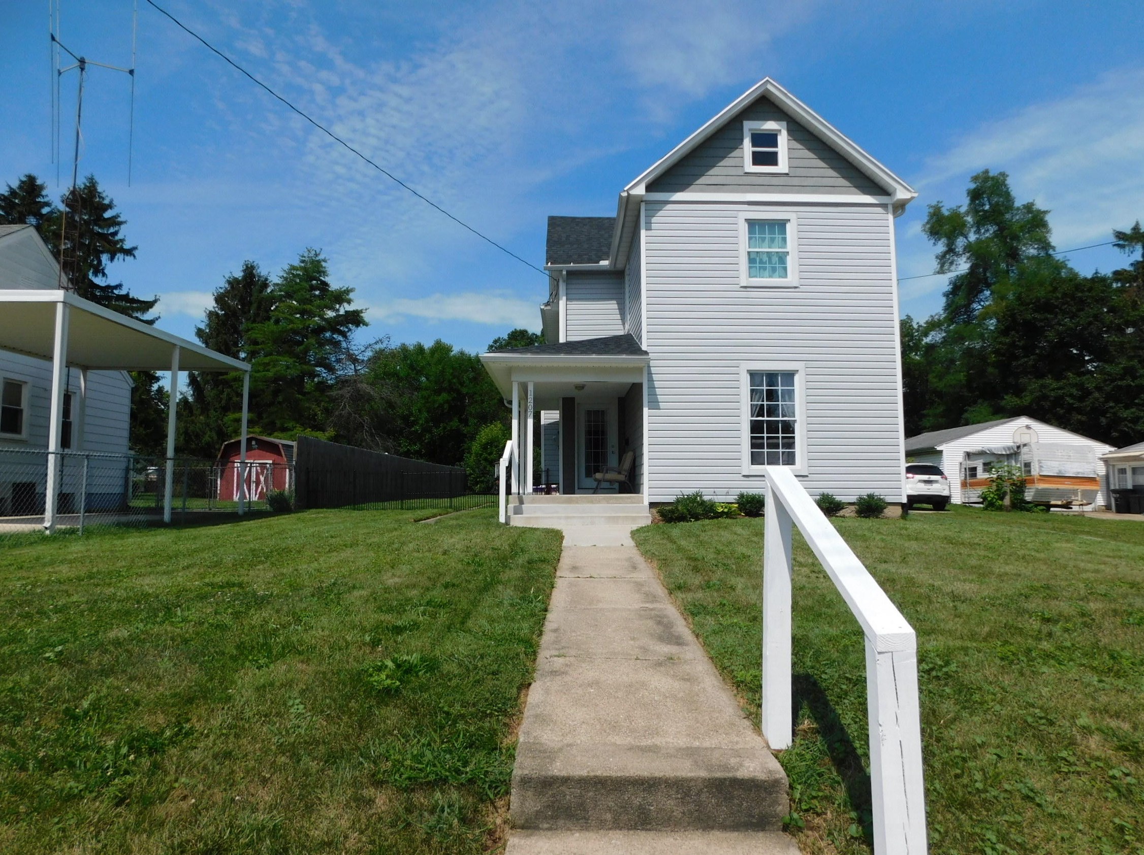 1207 Beacon St, Springfield, OH 45505-3361