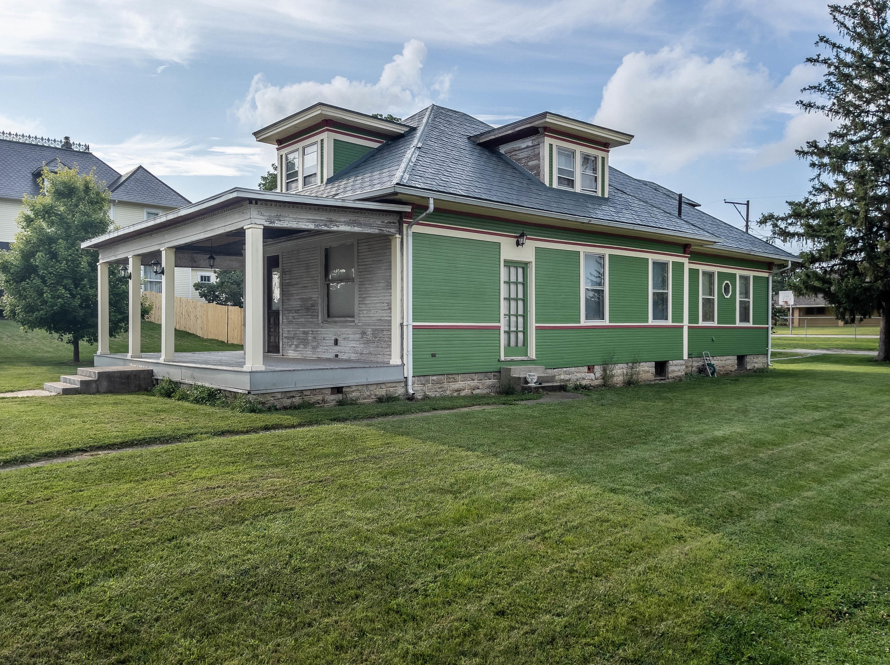 262 Walnut St, Saint Paris, OH 43072-9690