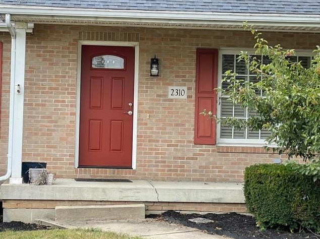 2310 Chickasaw Dr, London, OH 43140