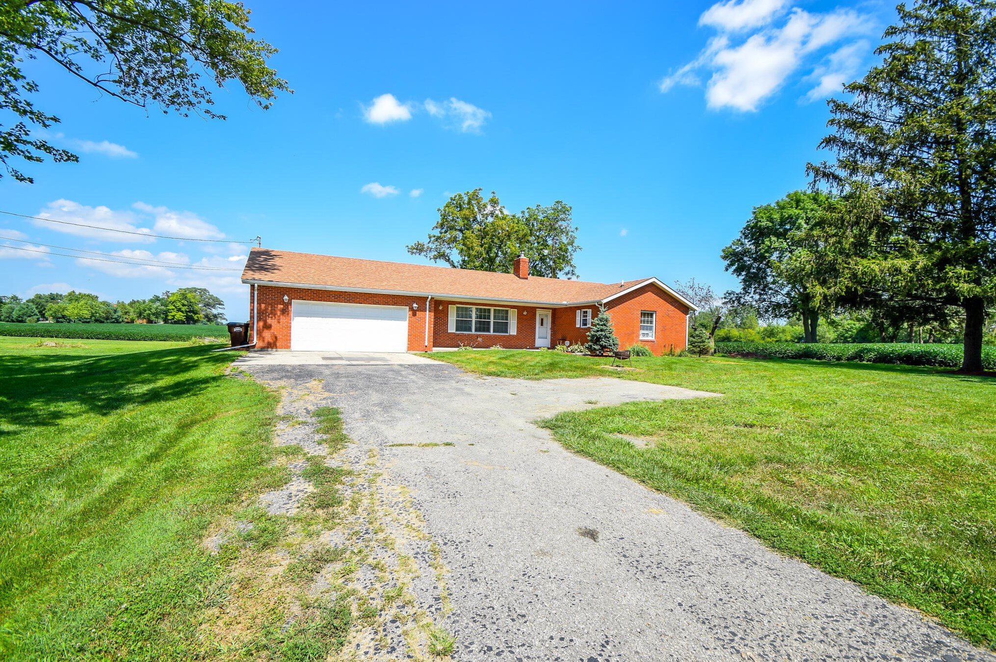 3598 Old Springfield Rd, Springfield, OH 45502-9396